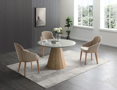 9493 Table with 1449 Chairs