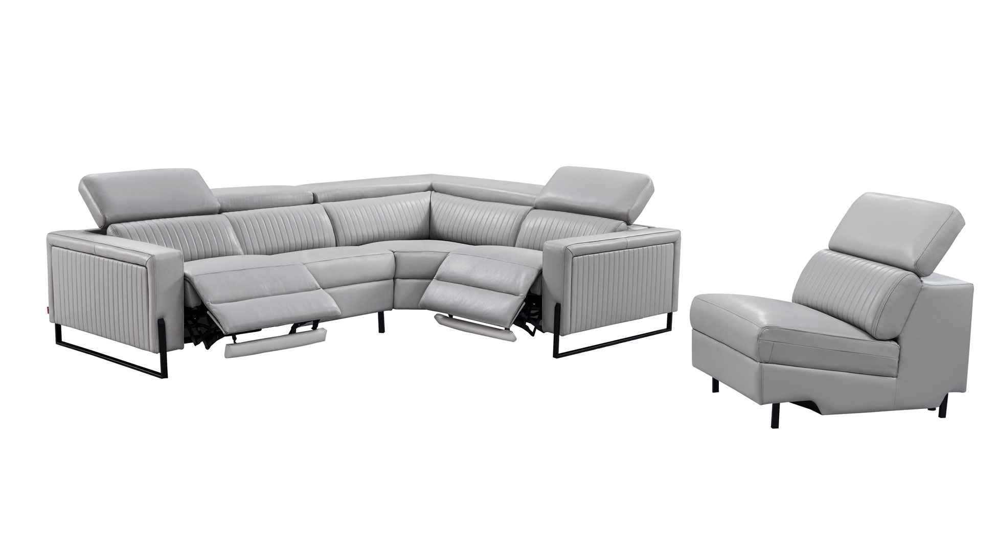 Brands SWH Classic Living Special Order 2787 Sectional w/ recliners